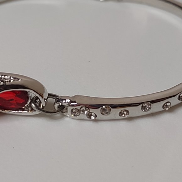 Cute Red And Silver Tone 7 Inch Bracelet - Picture 4 of 11